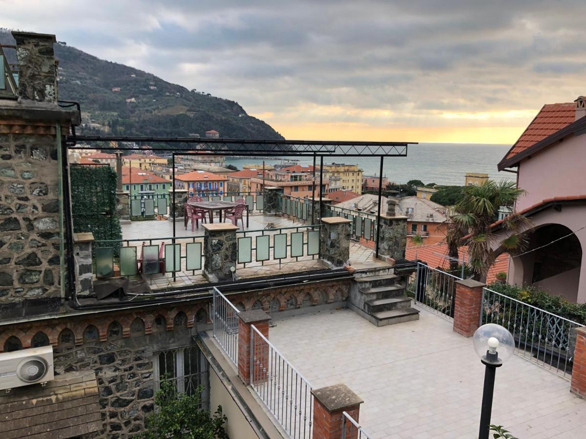 Appartamento Al Castelletto 莱万托 外观 照片